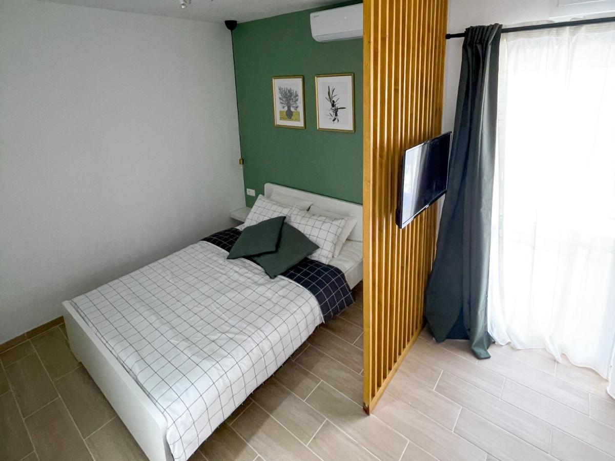 Modern Studio Overlooking Downtown ماكارسكا المظهر الخارجي الصورة