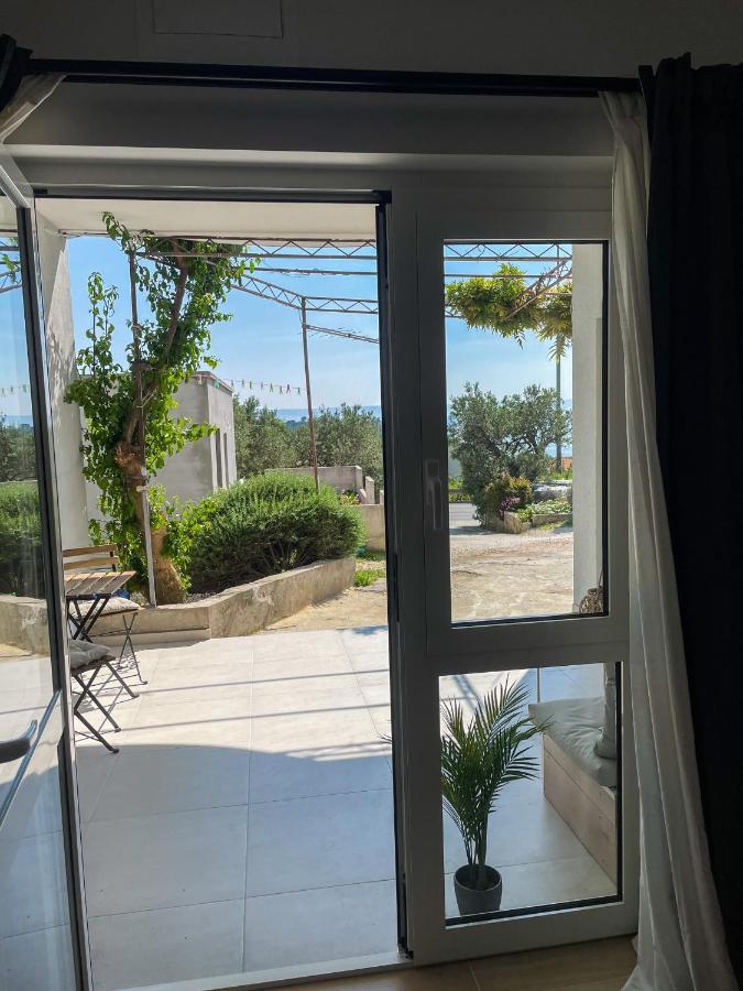 Modern Studio Overlooking Downtown ماكارسكا المظهر الخارجي الصورة