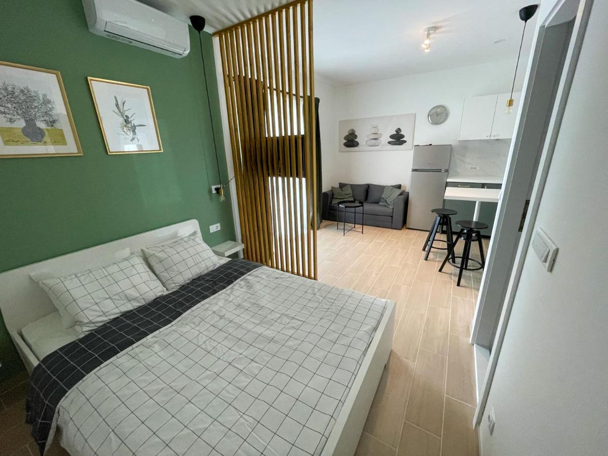 Modern Studio Overlooking Downtown ماكارسكا المظهر الخارجي الصورة