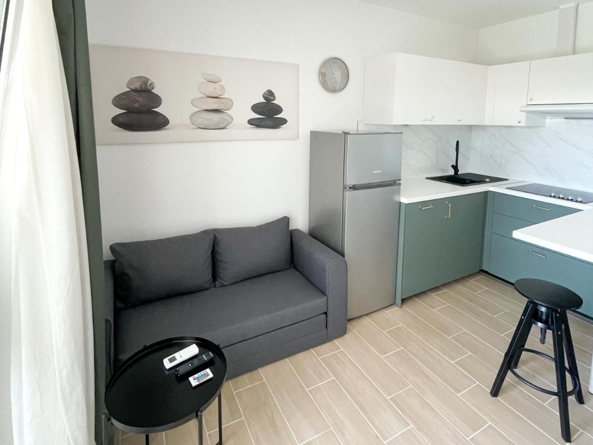 Modern Studio Overlooking Downtown ماكارسكا المظهر الخارجي الصورة