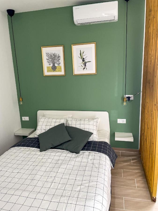 Modern Studio Overlooking Downtown ماكارسكا المظهر الخارجي الصورة
